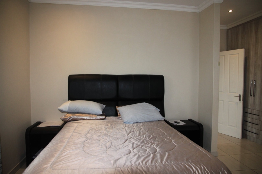  Bedroom Property for Sale in Sunnyridge Eastern Cape